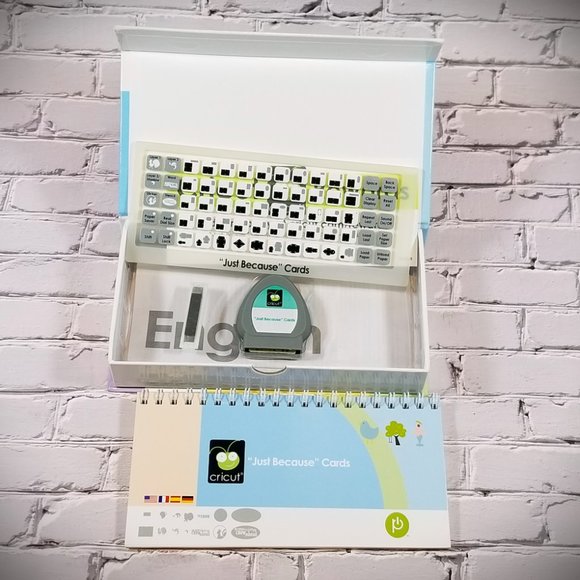 CRICUT - Just Because Cards - Provo Craft 2010 - Picture 2 of 4